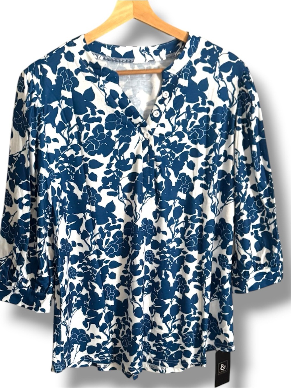Rapbin 3/4” Slv Floral Top Buttoned V-Neck Blouse XL NWT